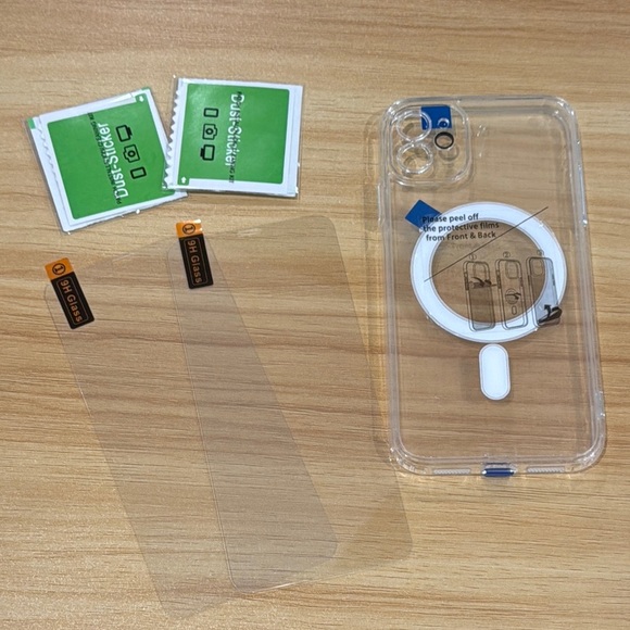 NIB iPhone 11 Clear Case with MagSafe Ring + 2 Screen Protectors - Picture 1 of 8
